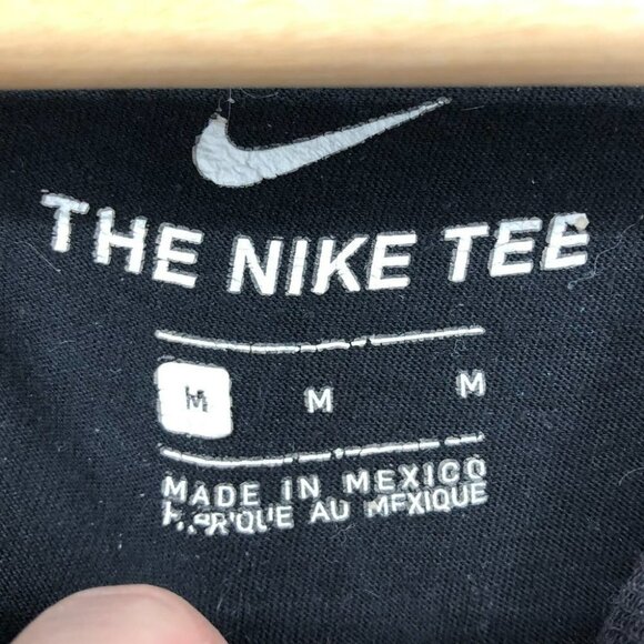 The Nike Tee Black Nike swoosh graphic T-Shirt Medium - Picture 3 of 15